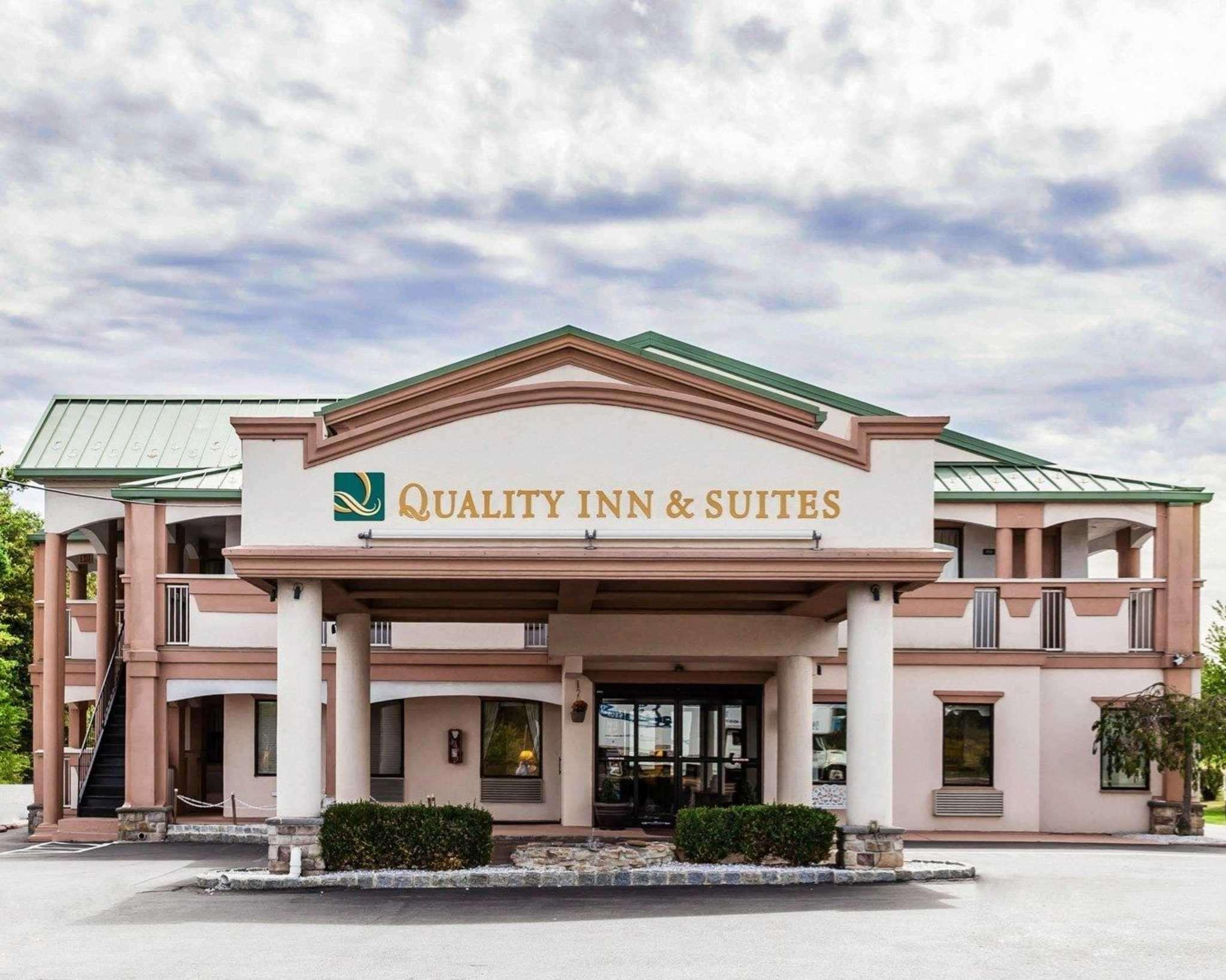 Quality Inn & Suites Quakertown-Allentown Exterior photo